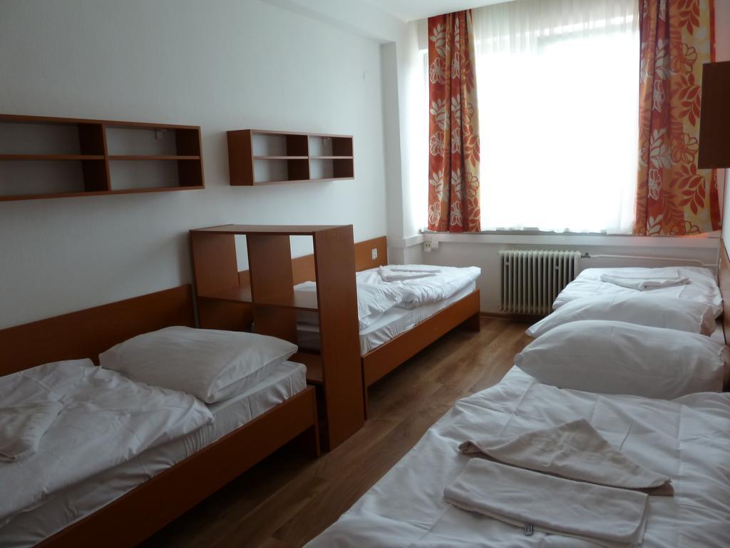 Hotel Jurki Dom Bratislava Eksteriør bilde