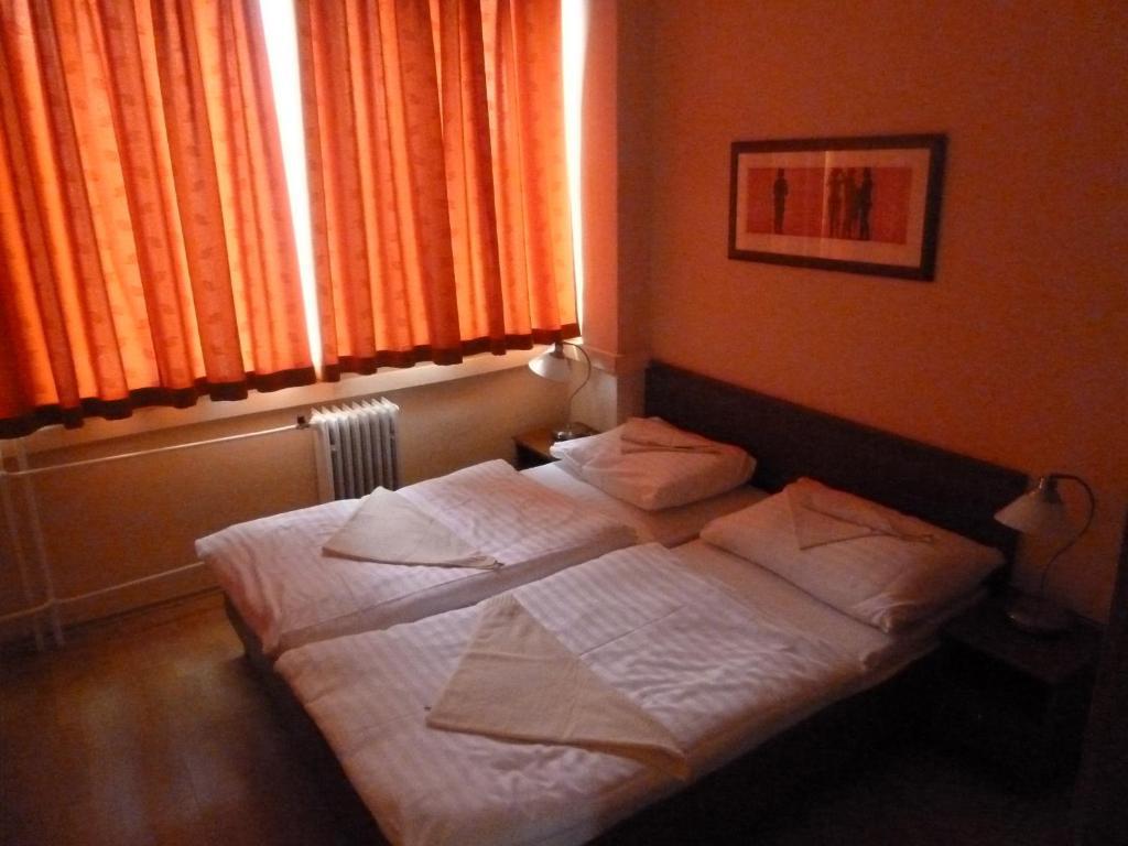 Hotel Jurki Dom Bratislava Eksteriør bilde