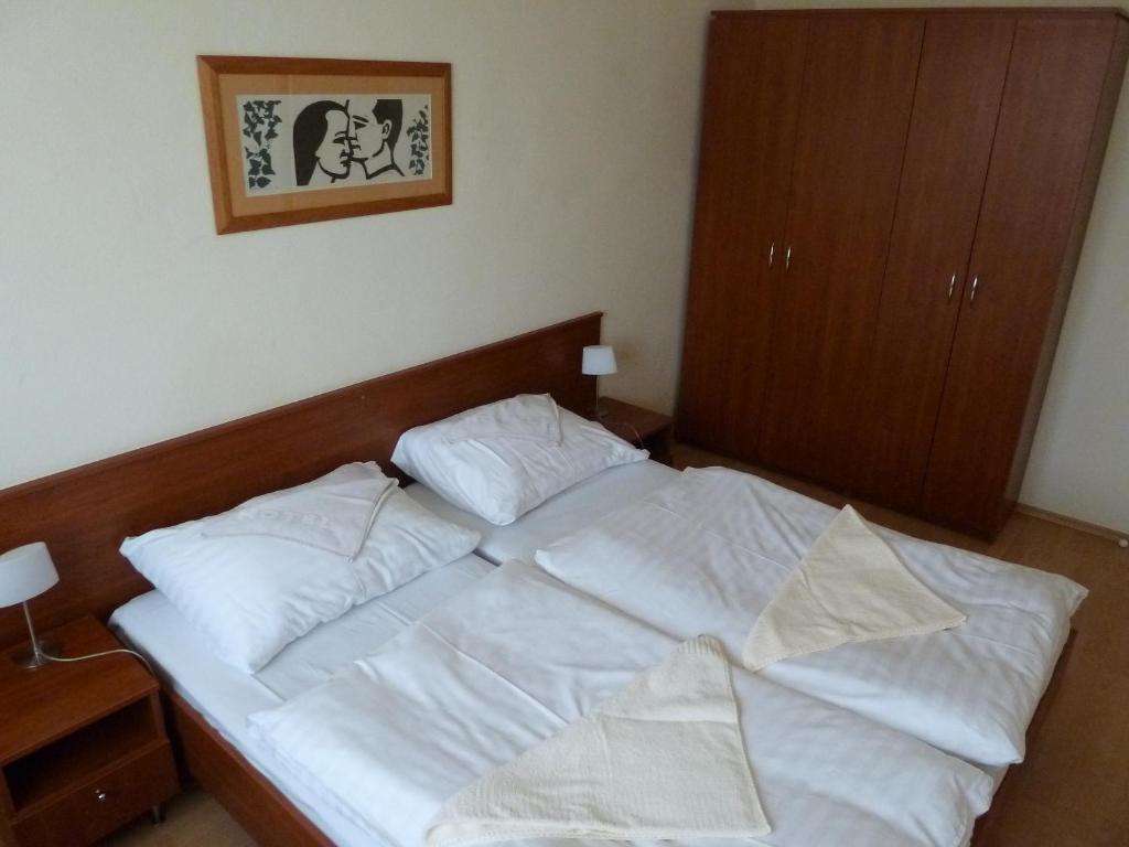 Hotel Jurki Dom Bratislava Eksteriør bilde