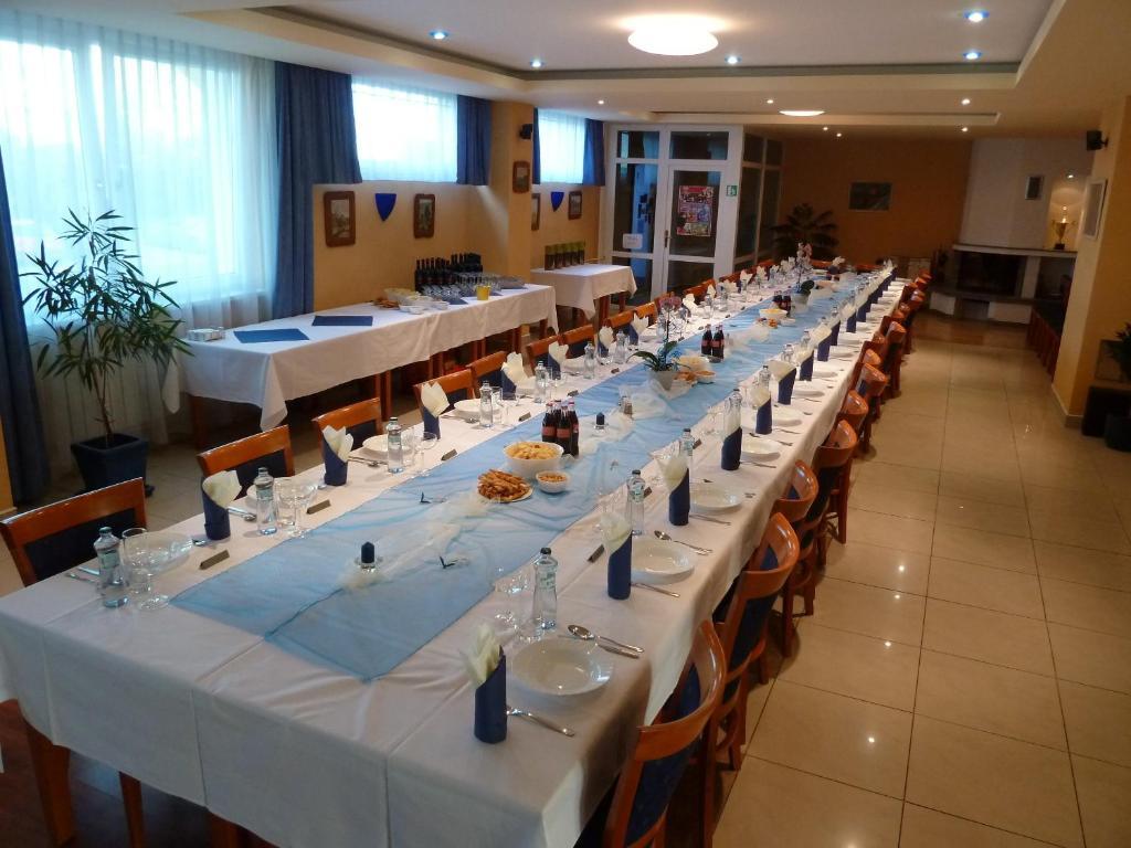 Hotel Jurki Dom Bratislava Eksteriør bilde